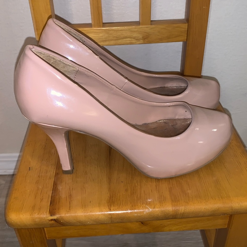 Madden Girl Giddyy Nude Heels Round Toe Woman’s 6.5